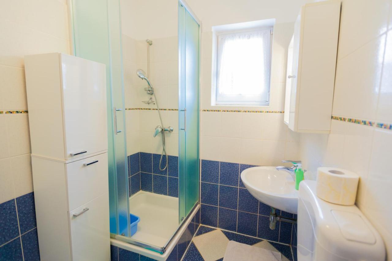 Apartman Mare Lovrečica Buitenkant foto
