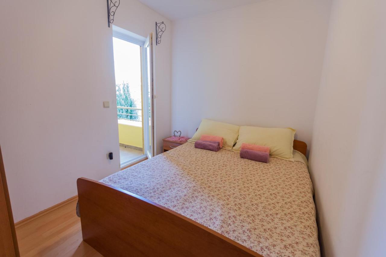 Apartman Mare Lovrečica Buitenkant foto