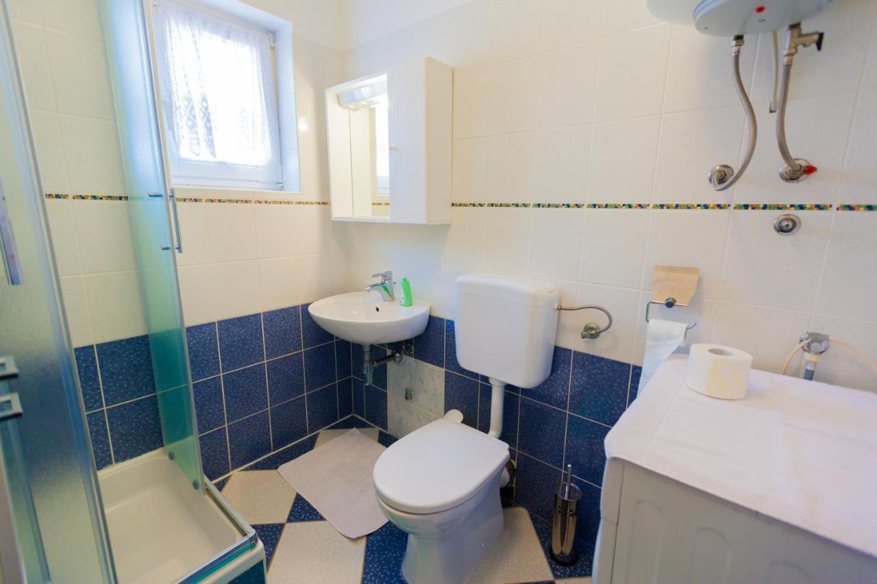 Apartman Mare Lovrečica Buitenkant foto